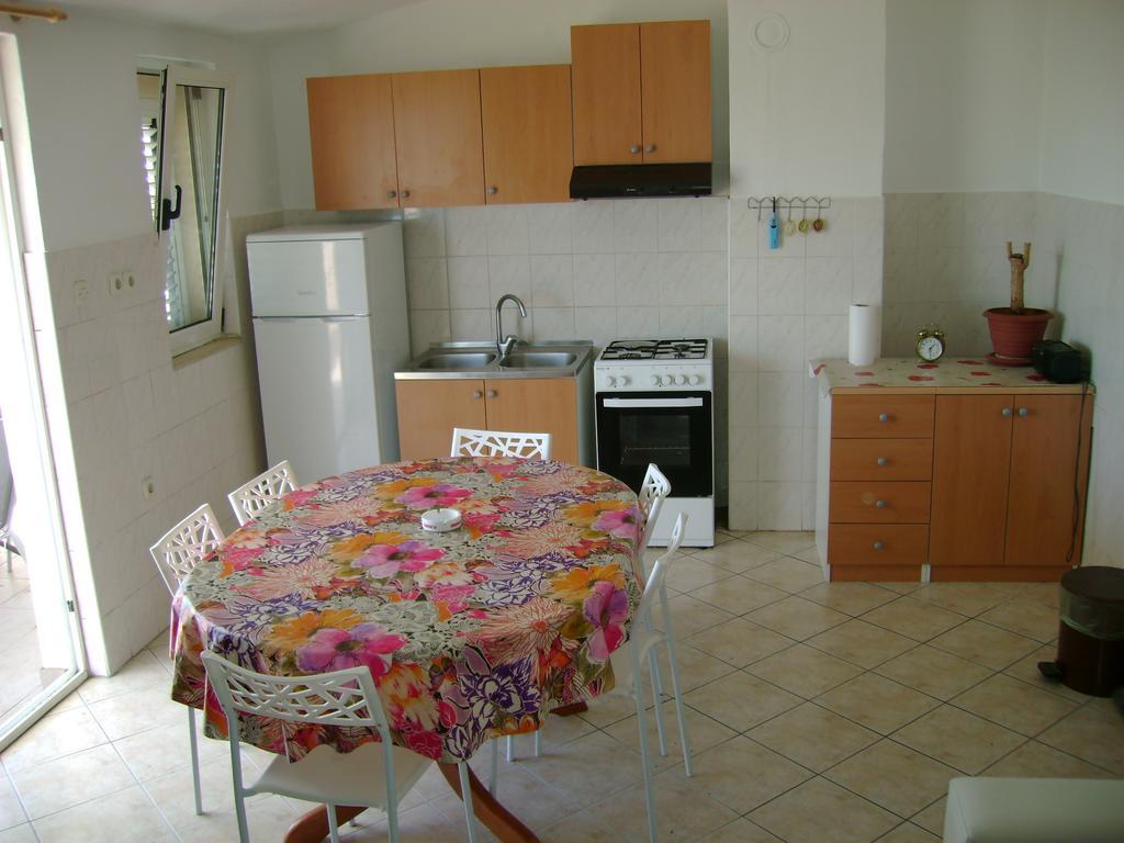 Apartment Zagor Каштела Екстер'єр фото